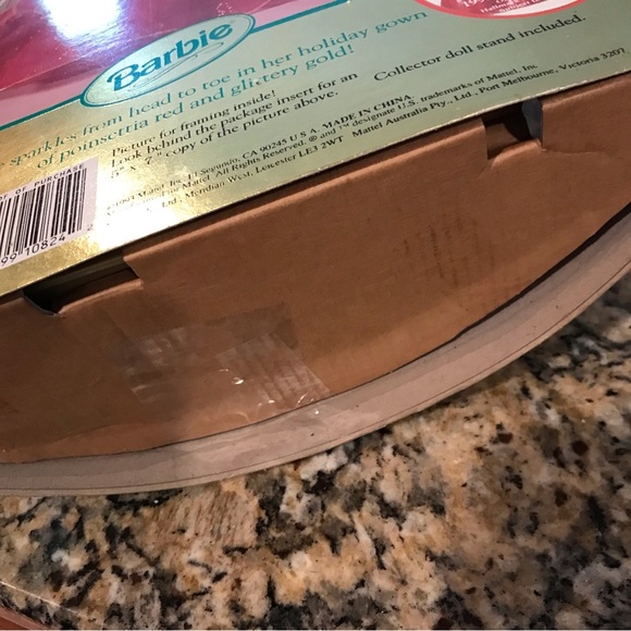 🎄Happy Holidays Hallmark Barbie Special Edition - Picture 4 of 11